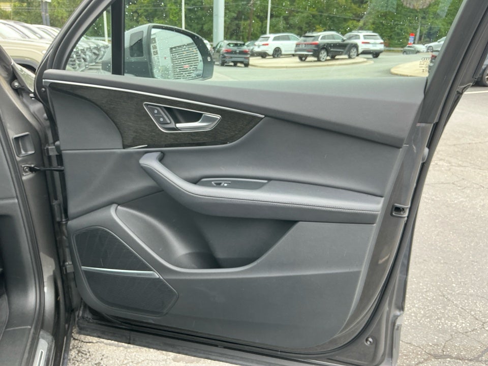 2023 Audi Q7 Premium Plus