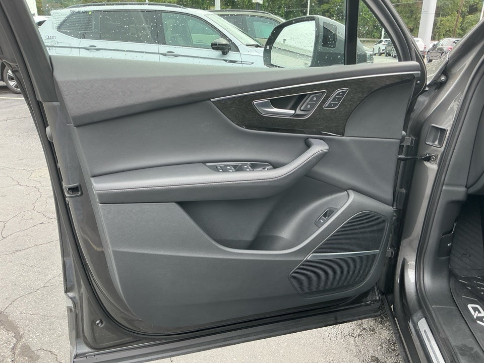 2023 Audi Q7 Premium Plus