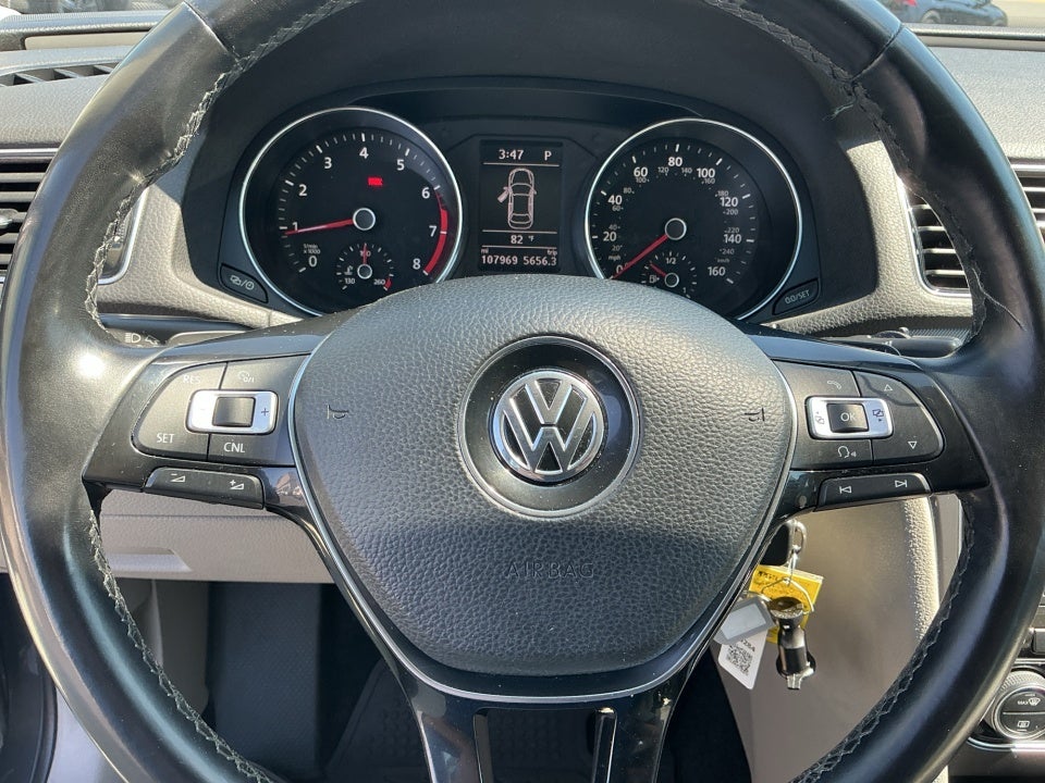 2017 Volkswagen Passat 1.8T R-Line