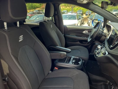 2021 Chrysler Pacifica Touring AWD
