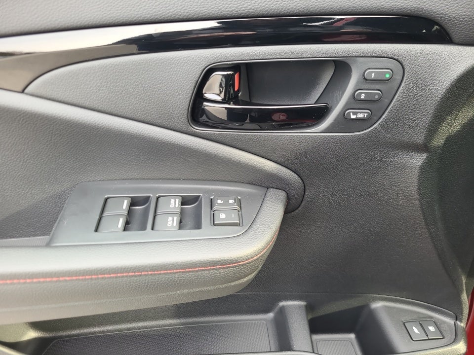 2025 Honda Passport AWD Black