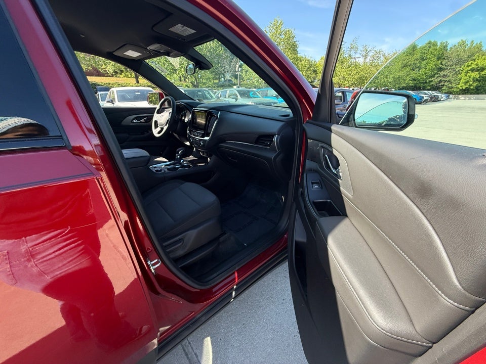 2023 Chevrolet Traverse AWD LT Cloth
