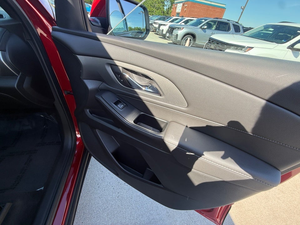 2023 Chevrolet Traverse AWD LT Cloth