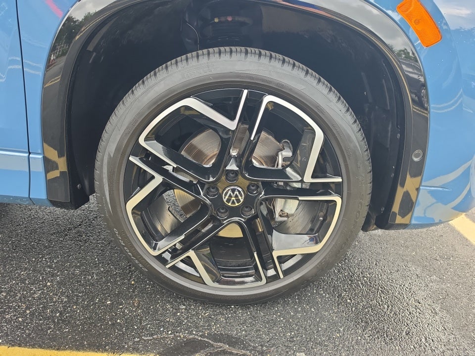 2025 Volkswagen Tiguan 2.0T SEL R-Line