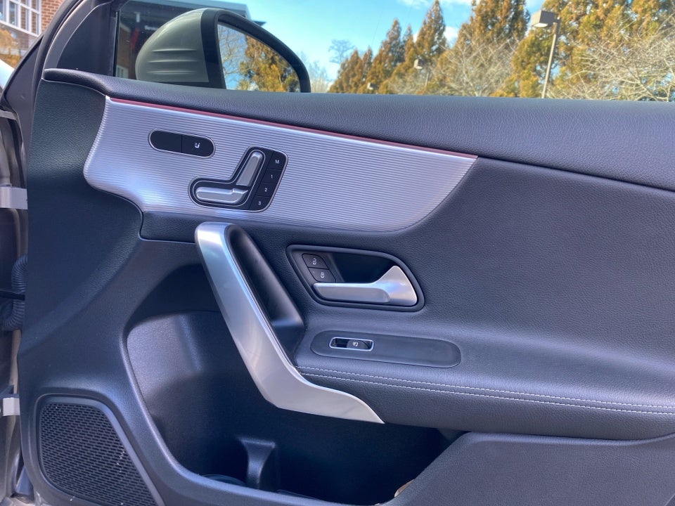 2020 Mercedes-Benz A 220 A 220