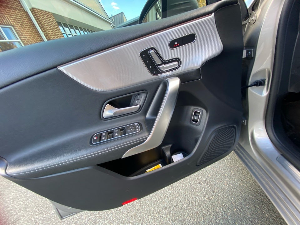 2020 Mercedes-Benz A 220 A 220