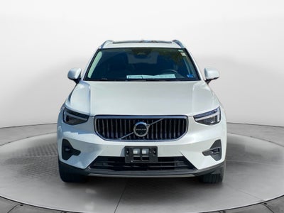 2024 Volvo XC40 B5 Ultimate Bright Theme