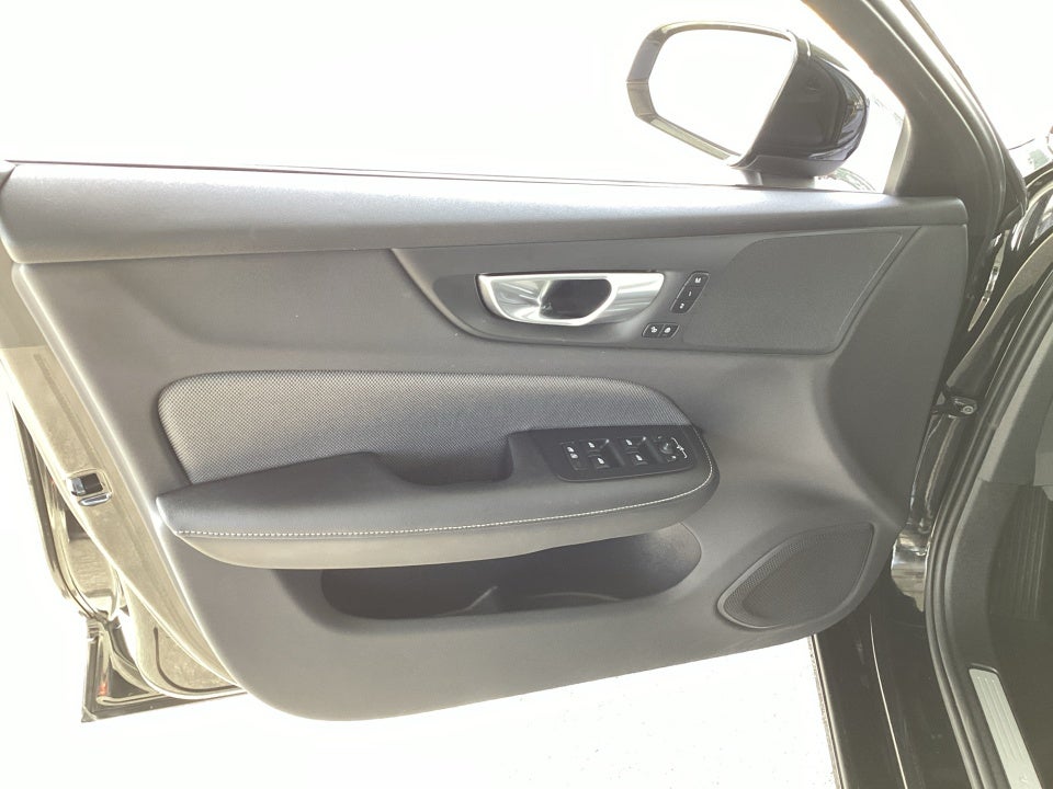 2024 Volvo S60 B5 Plus Black Edition