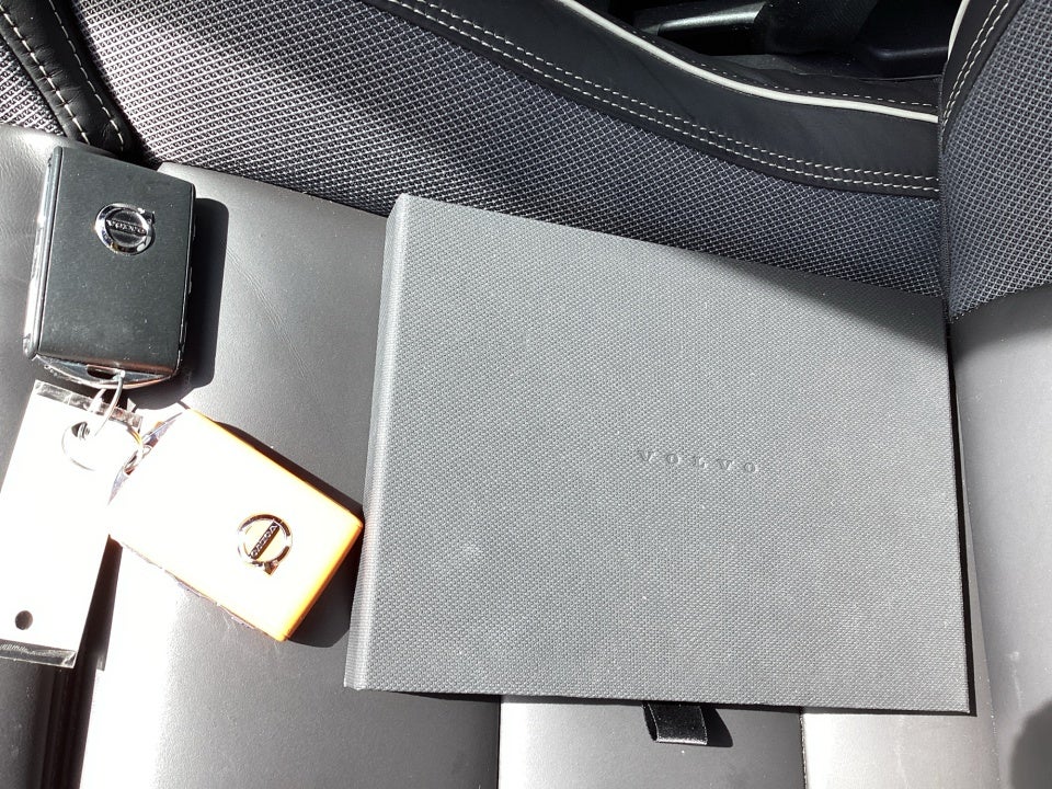 2024 Volvo S60 B5 Plus Black Edition