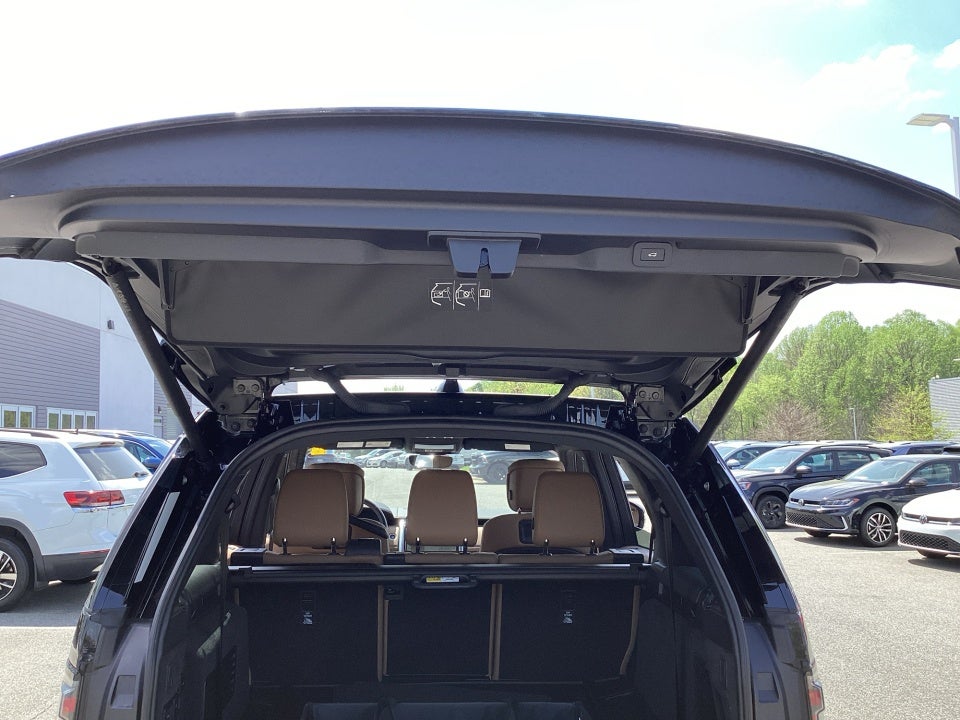 2023 Land Rover Discovery P360 HSE R-Dynamic