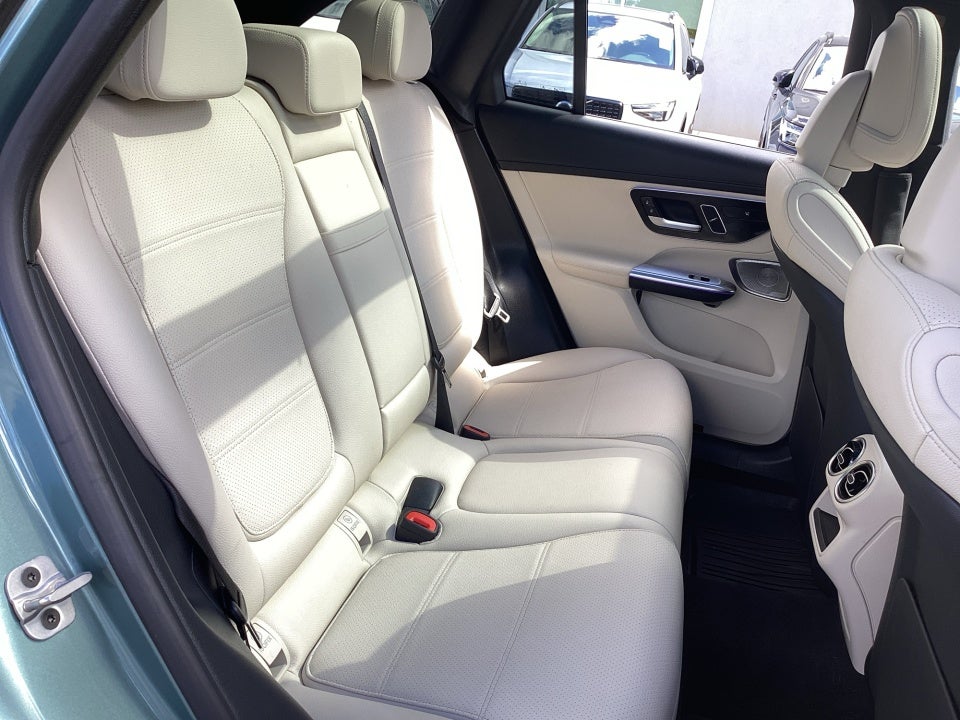 2025 Mercedes-Benz GLC 300 GLC 300