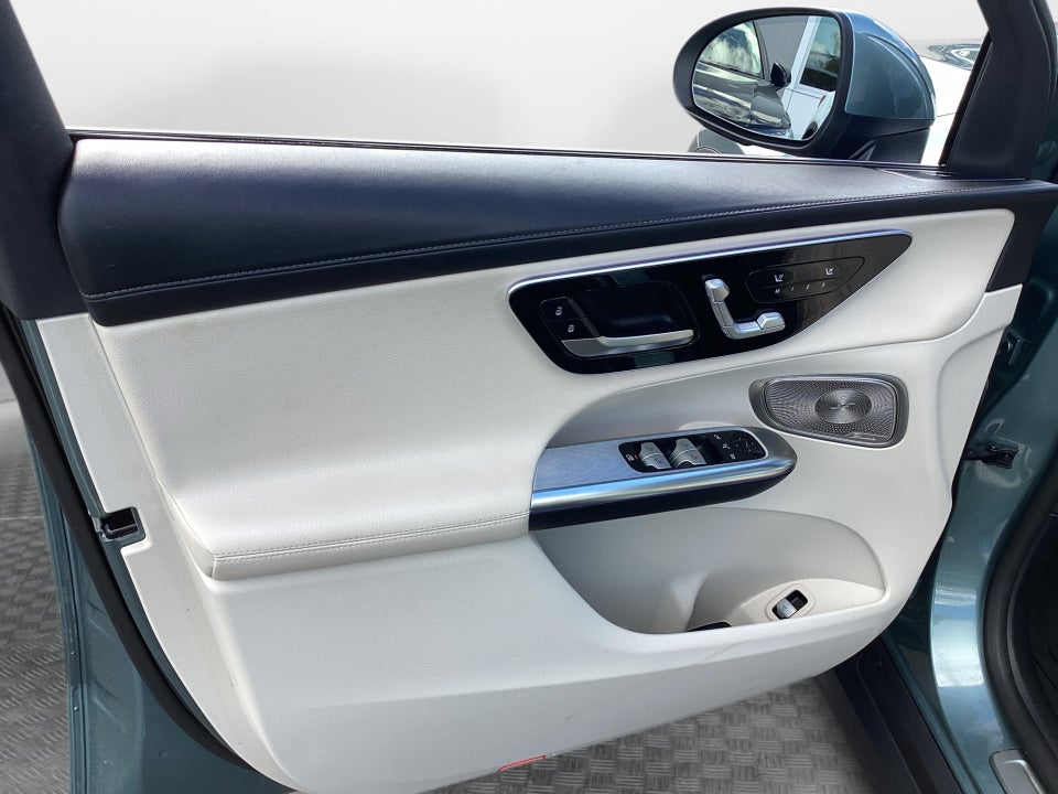 2025 Mercedes-Benz GLC 300 GLC 300