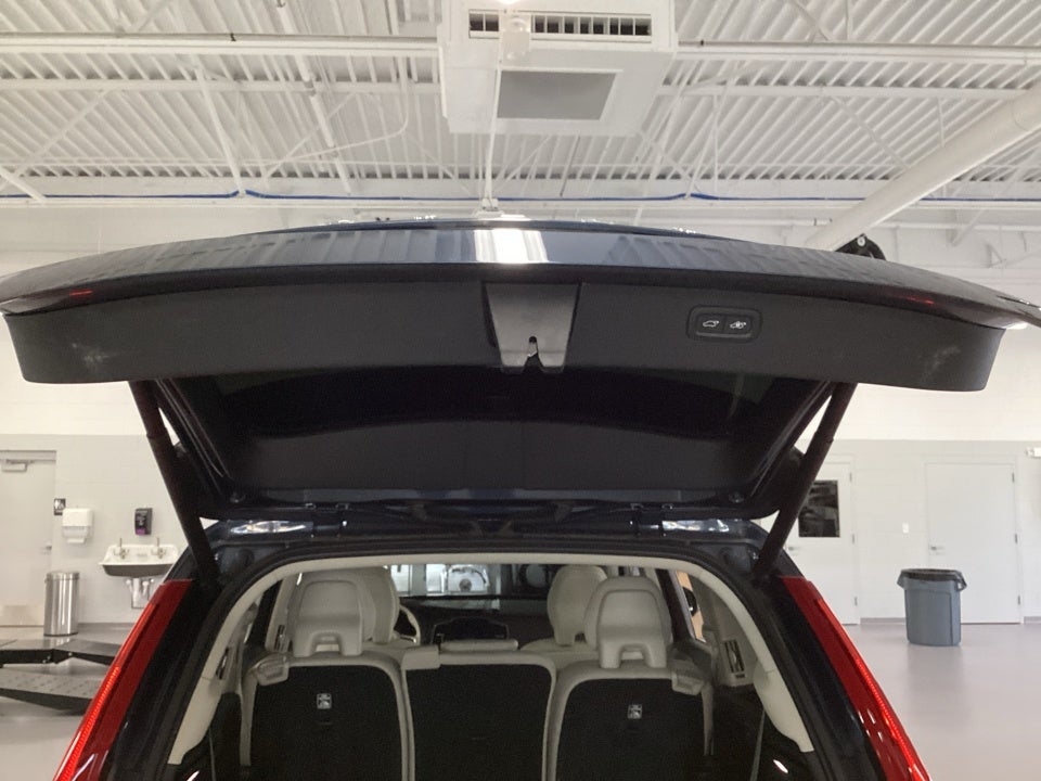 2023 Volvo XC90 Plus