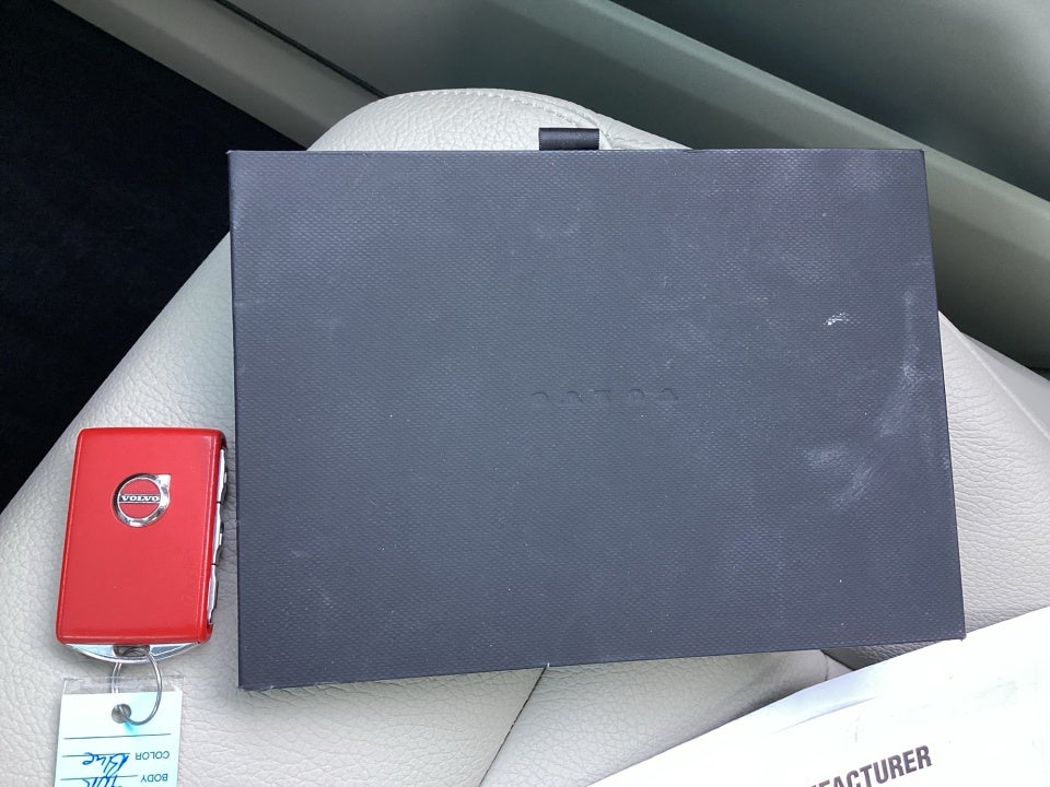 2023 Volvo XC90 Plus