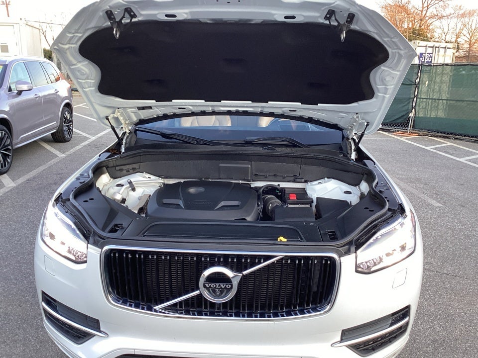 2018 Volvo XC90 T6 Momentum
