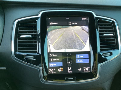 2018 Volvo XC90 T6 Momentum