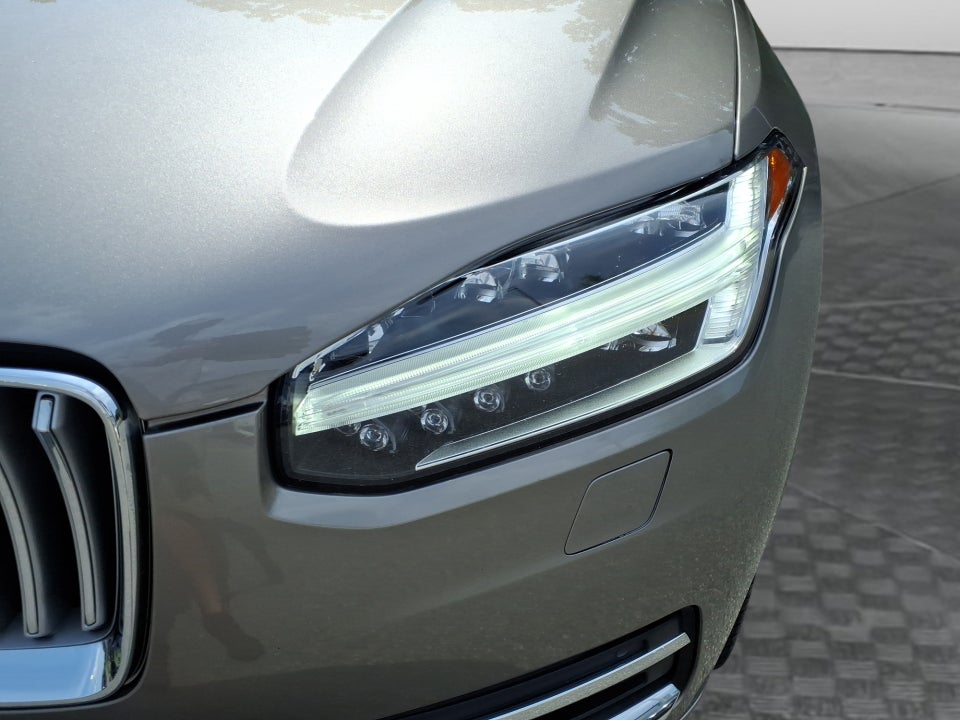 2022 Volvo XC90 T6 Inscription 7 Passenger