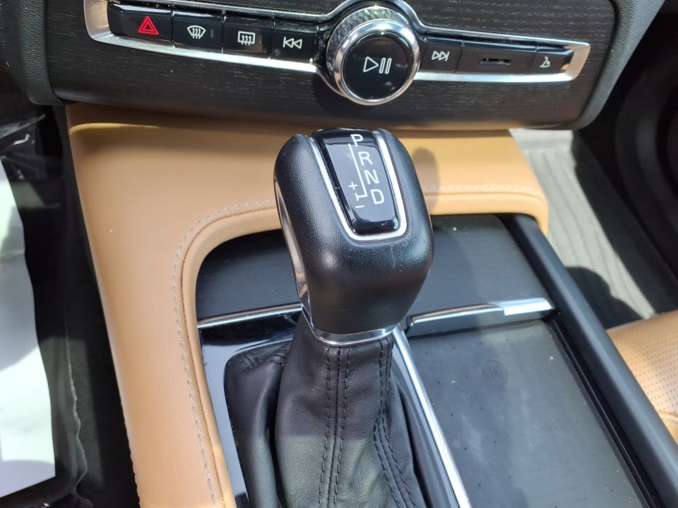 2022 Volvo XC90 T6 Inscription 7 Passenger