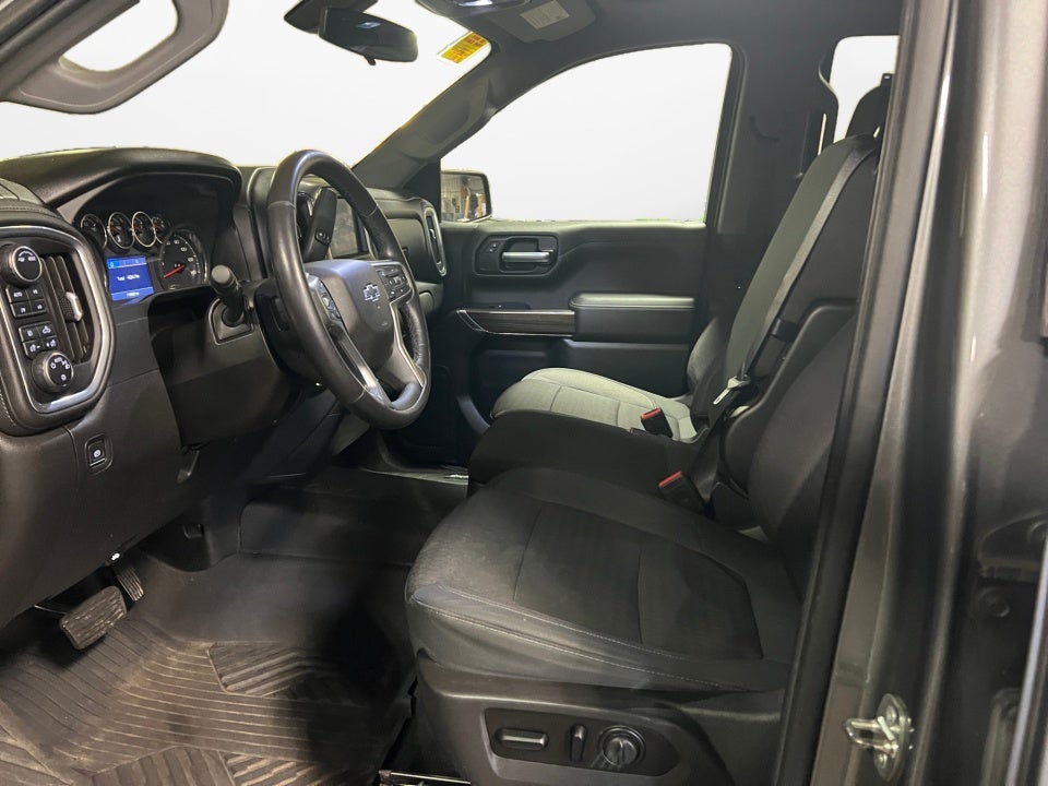 2021 Chevrolet Silverado 1500 4WD Crew Cab Short Bed RST