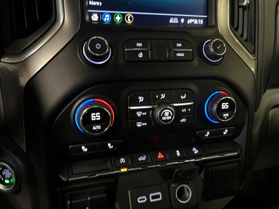 2021 Chevrolet Silverado 1500 4WD Crew Cab Short Bed RST