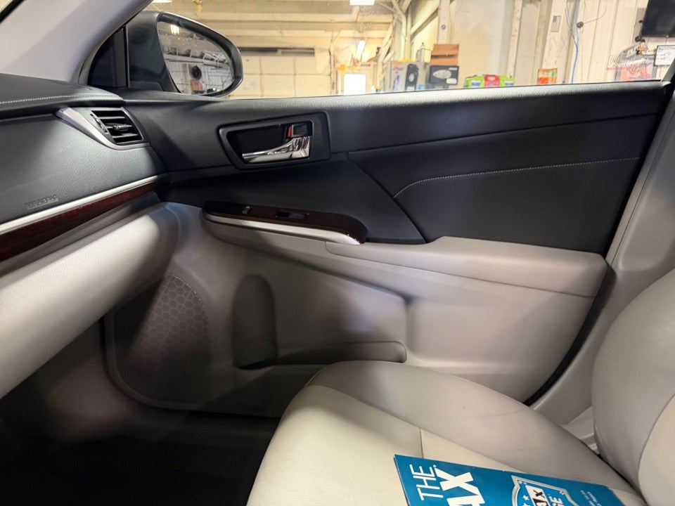 2014 Toyota Camry XLE V6