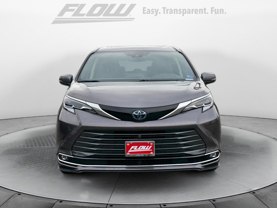 2022 Toyota Sienna Platinum