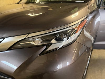 2022 Toyota Sienna Platinum