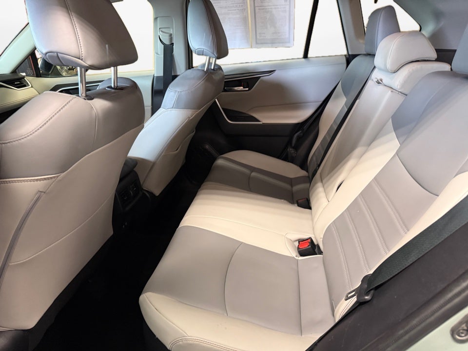 2021 Toyota RAV4 Hybrid XLE Premium