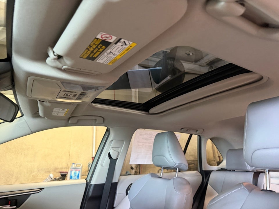 2021 Toyota RAV4 Hybrid XLE Premium