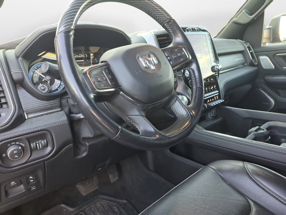 2021 RAM 1500 Limited Crew Cab 4x4 5'7" Box