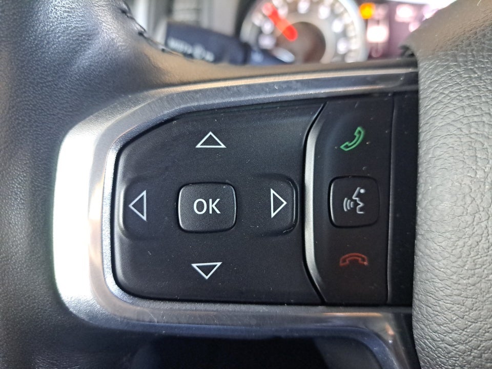 2021 RAM 1500 Laramie Crew Cab 4x4 5'7" Box