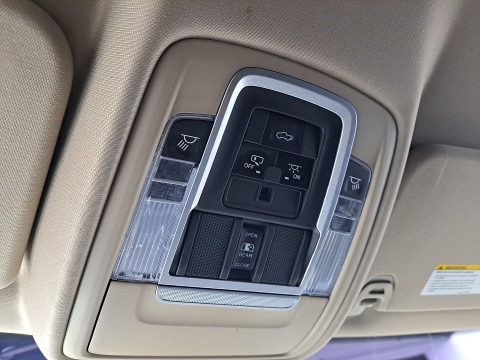 2020 RAM 1500 Laramie Crew Cab 4x4 6'4" Box