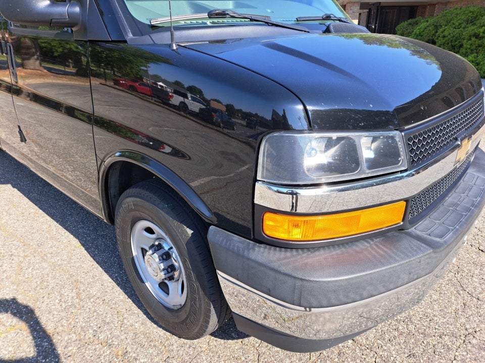 2017 Chevrolet Express 3500 LT