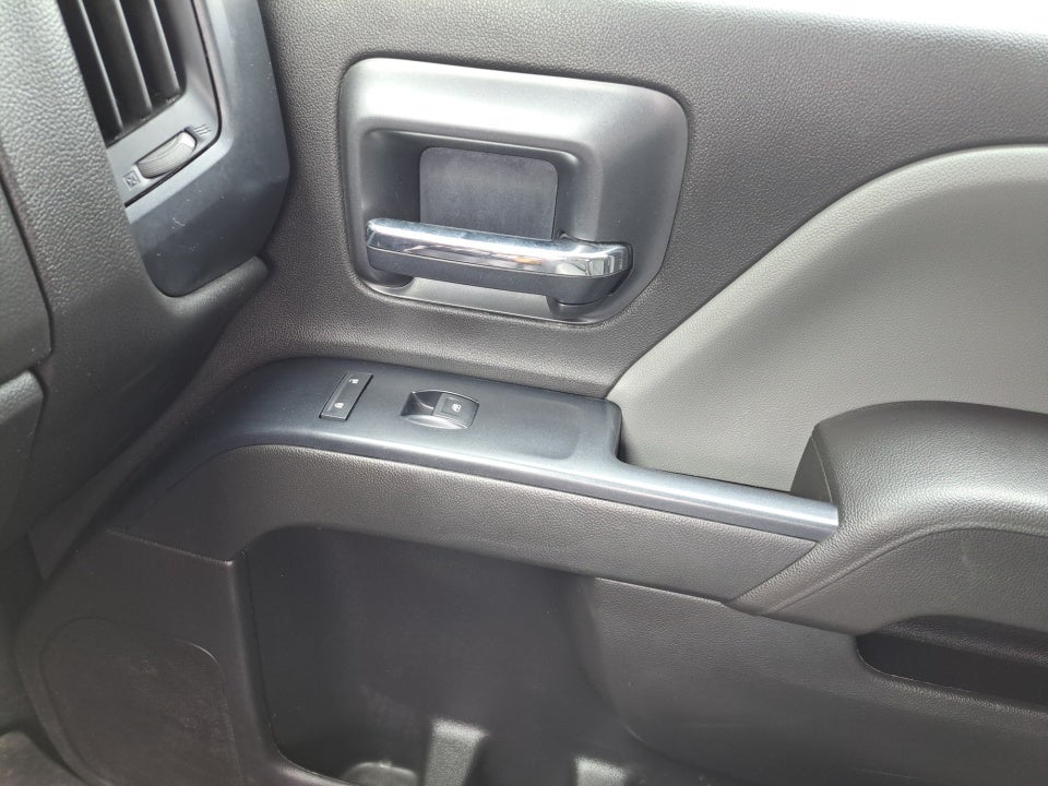 2017 Chevrolet Silverado 3500HD Chassis WT