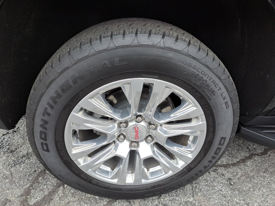 2025 GMC Yukon 4WD Denali