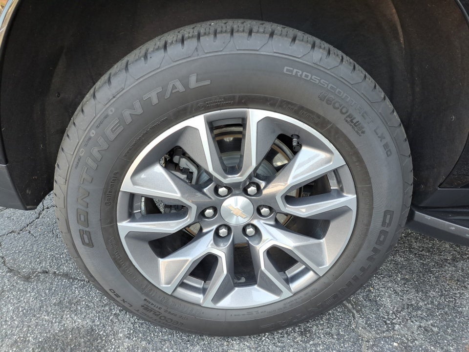 2022 Chevrolet Suburban 4WD LT