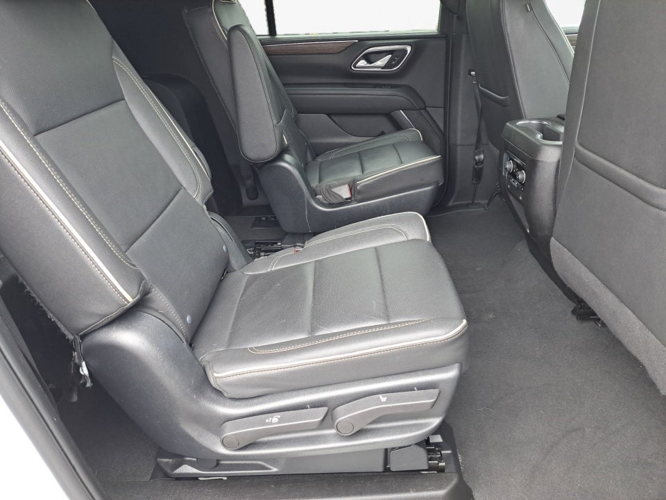 2023 Chevrolet Suburban 4WD Premier