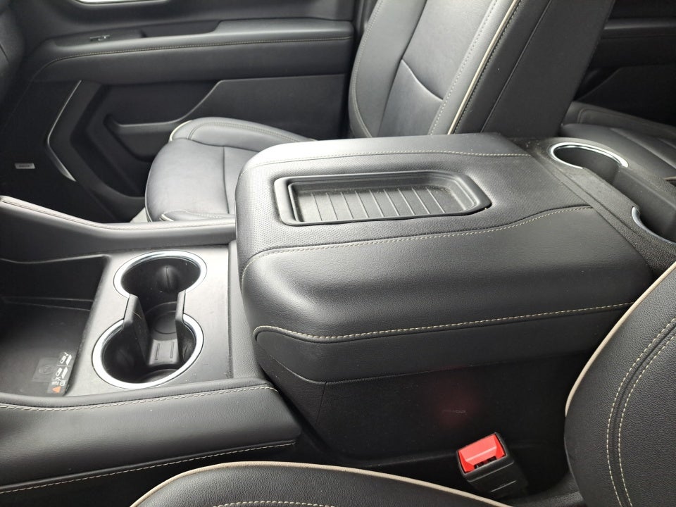 2023 Chevrolet Suburban 4WD Premier
