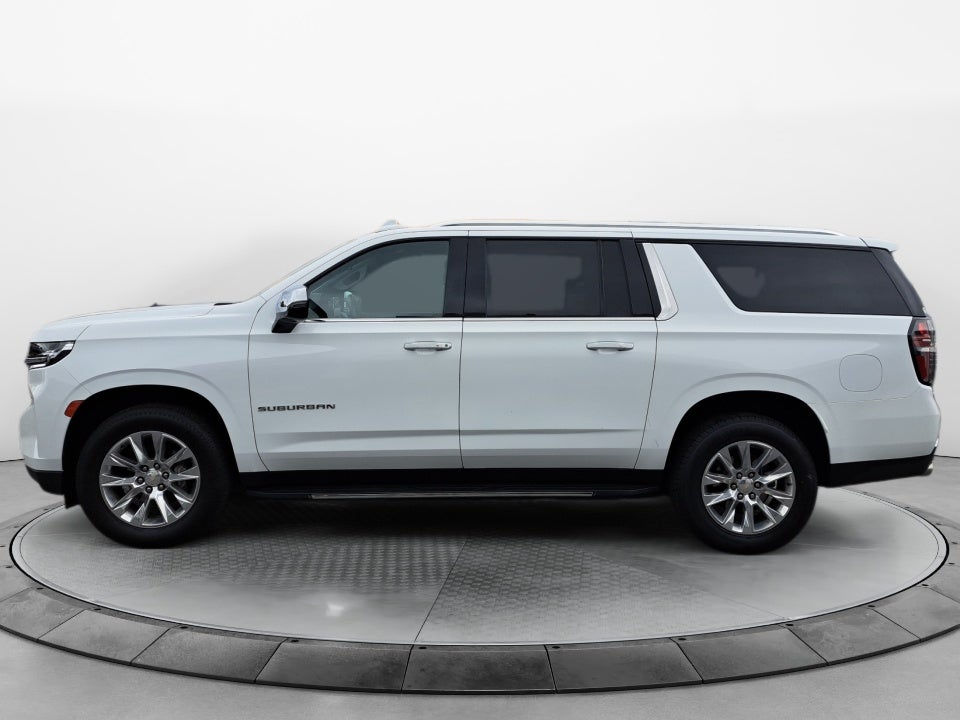 2023 Chevrolet Suburban 4WD Premier