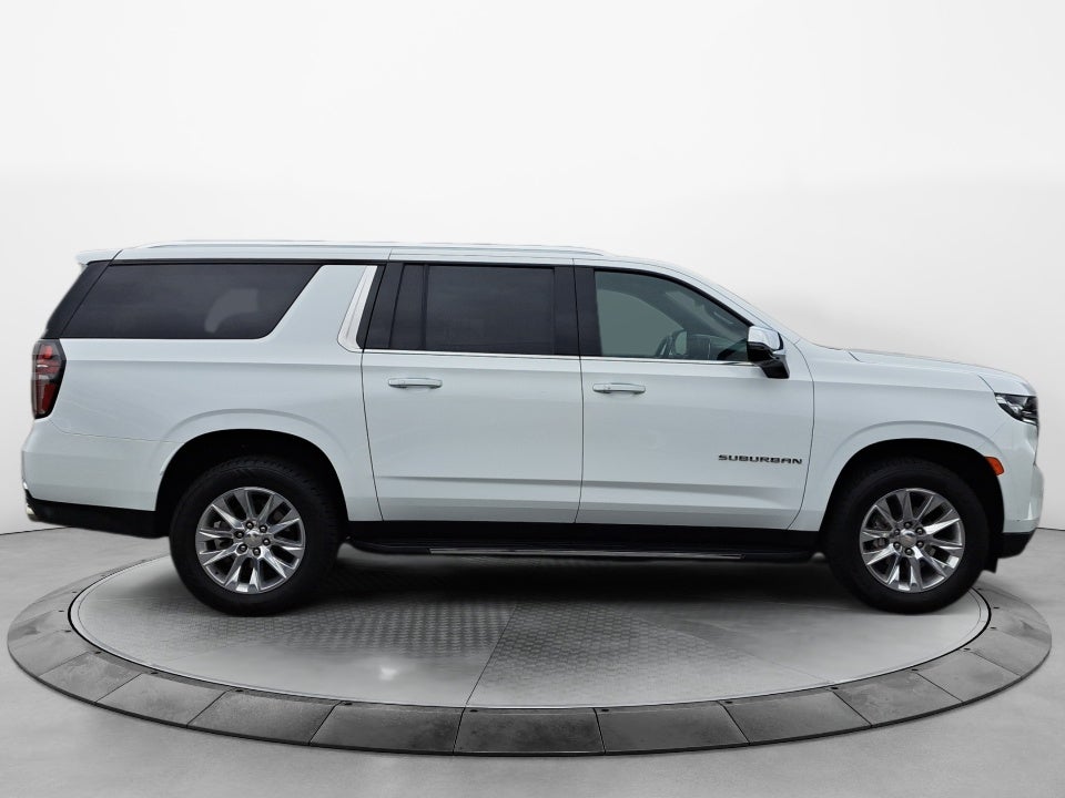 2023 Chevrolet Suburban 4WD Premier