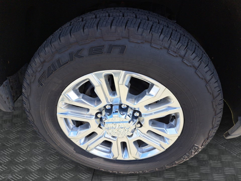 2020 GMC Sierra 2500HD 4WD Crew Cab Standard Bed Denali