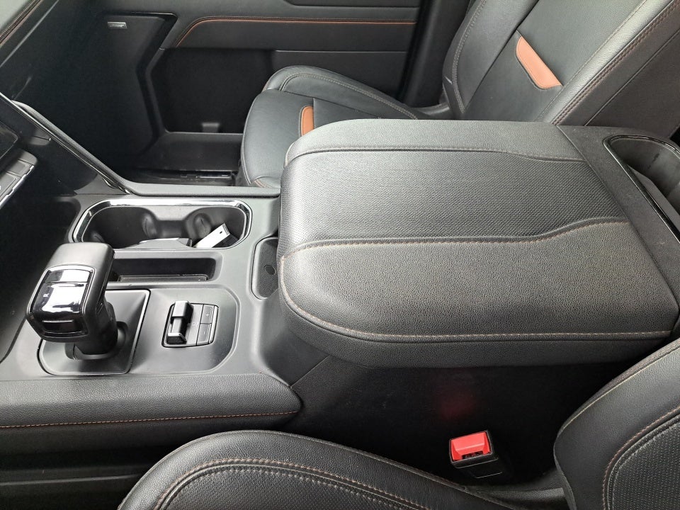 2023 GMC Sierra 1500 4WD Crew Cab Short Box AT4