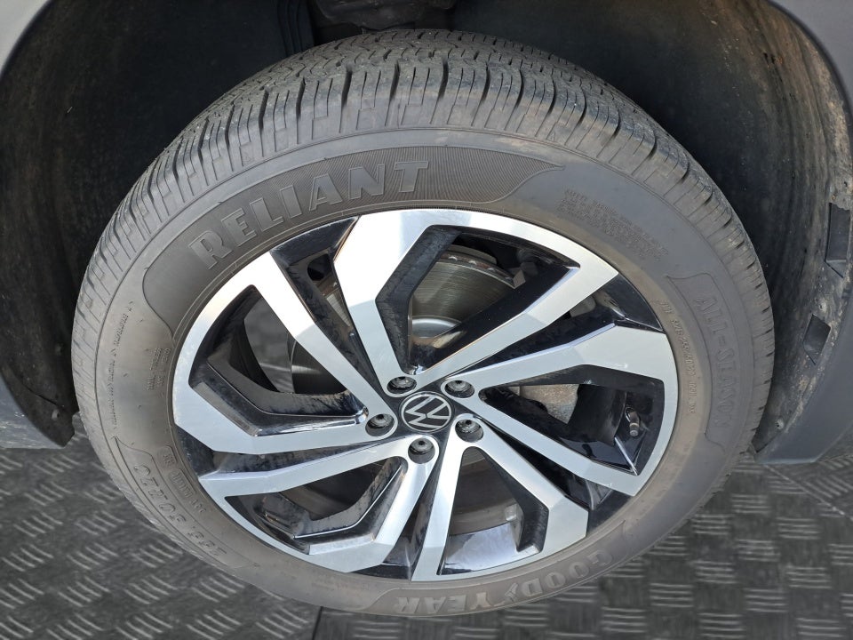 2020 Volkswagen Atlas Cross Sport 3.6L V6 SEL R-Line