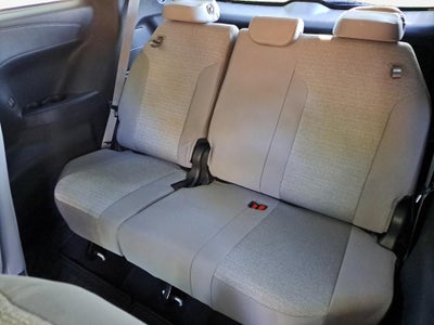 2025 Toyota Sienna LE
