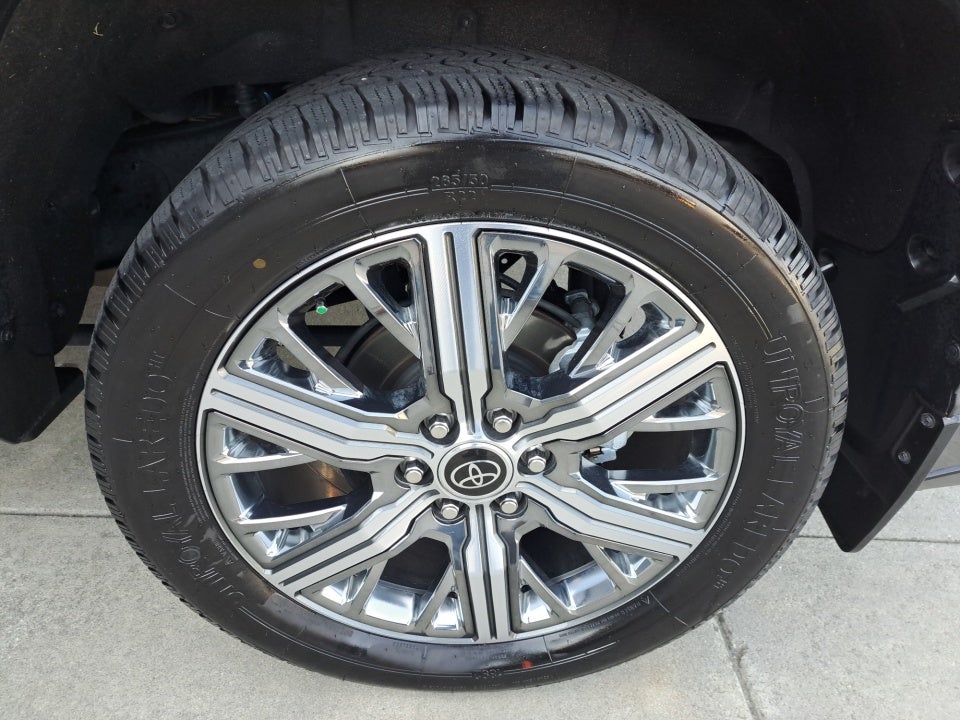 2024 Toyota Sequoia Capstone