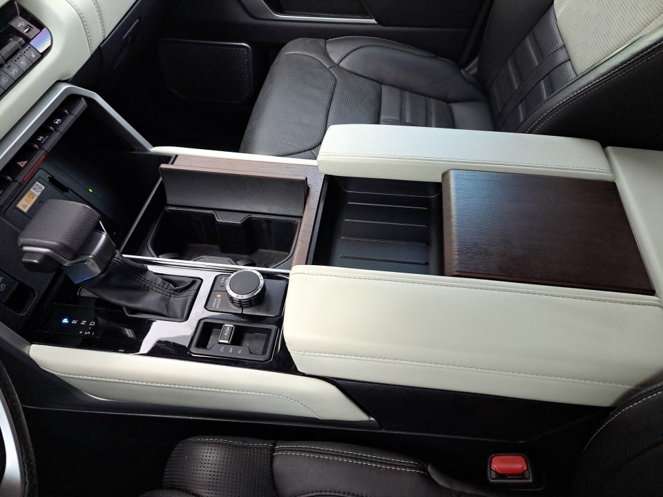 2024 Toyota Sequoia Capstone