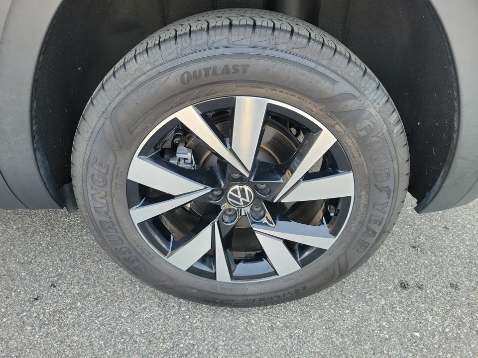 2022 Volkswagen Atlas Cross Sport 2.0T SE