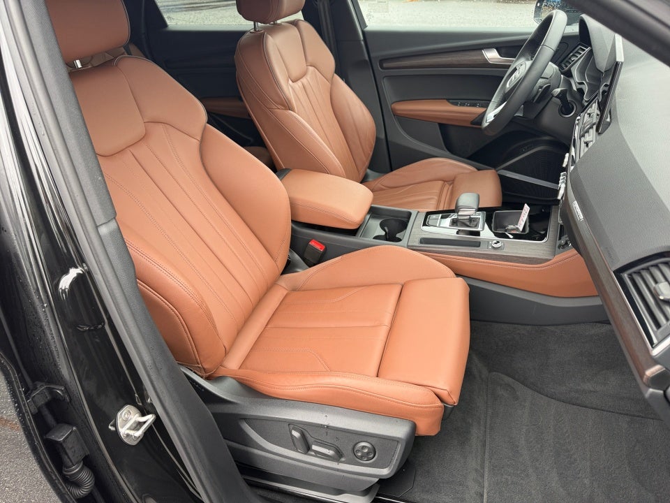 2025 Audi Q5 Premium Plus 45 TFSI S line quattro S tronic