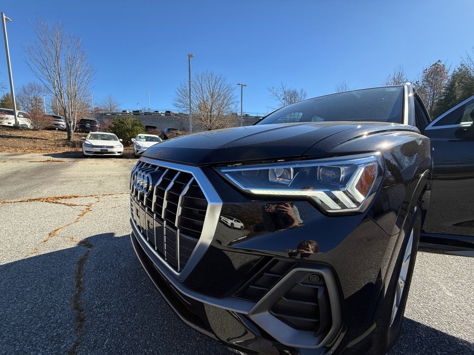 2025 Audi Q3 Premium 45 TFSI S line quattro Tiptronic