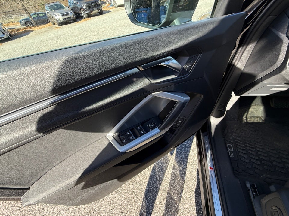 2025 Audi Q3 Premium 45 TFSI S line quattro Tiptronic